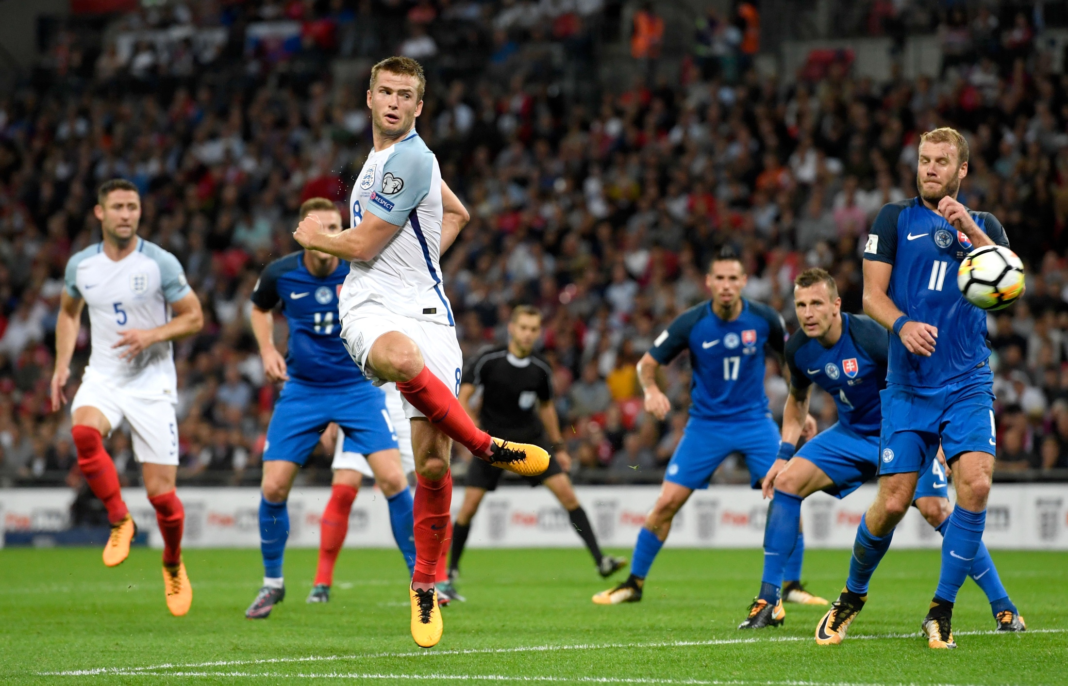 篮球——NBA常规赛：猛龙不敌马刺