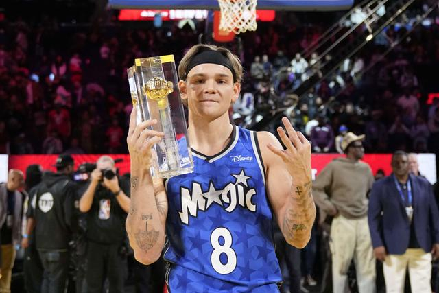 NBA官方：西亚卡姆赛后怒喷裁判，罚款25000美元